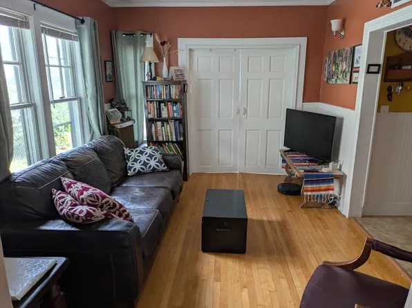 117 Park St #1, Burlington, VT 05401