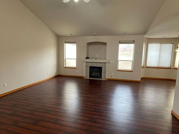 2nd image of 3609 Windsor Ct