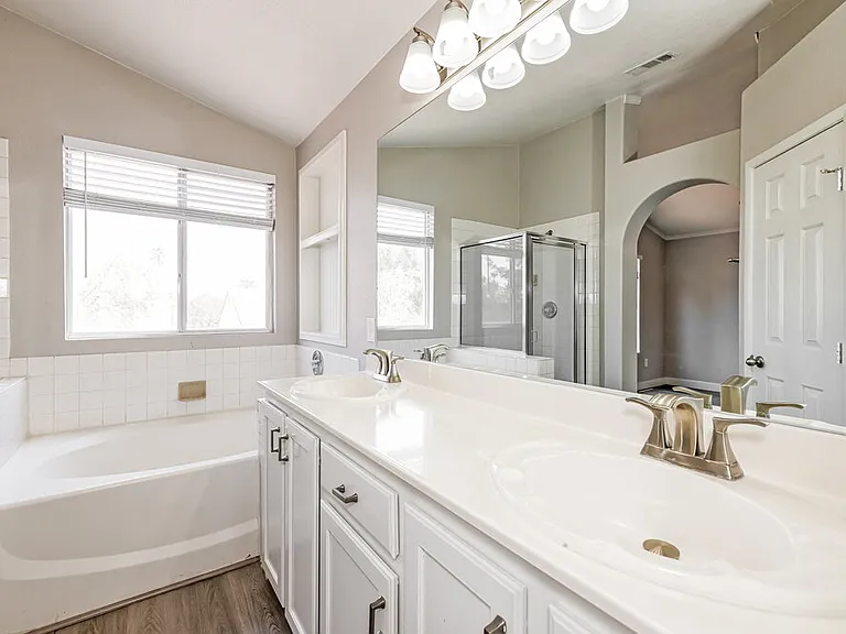 9586 Lavarun Ct — Photo 12