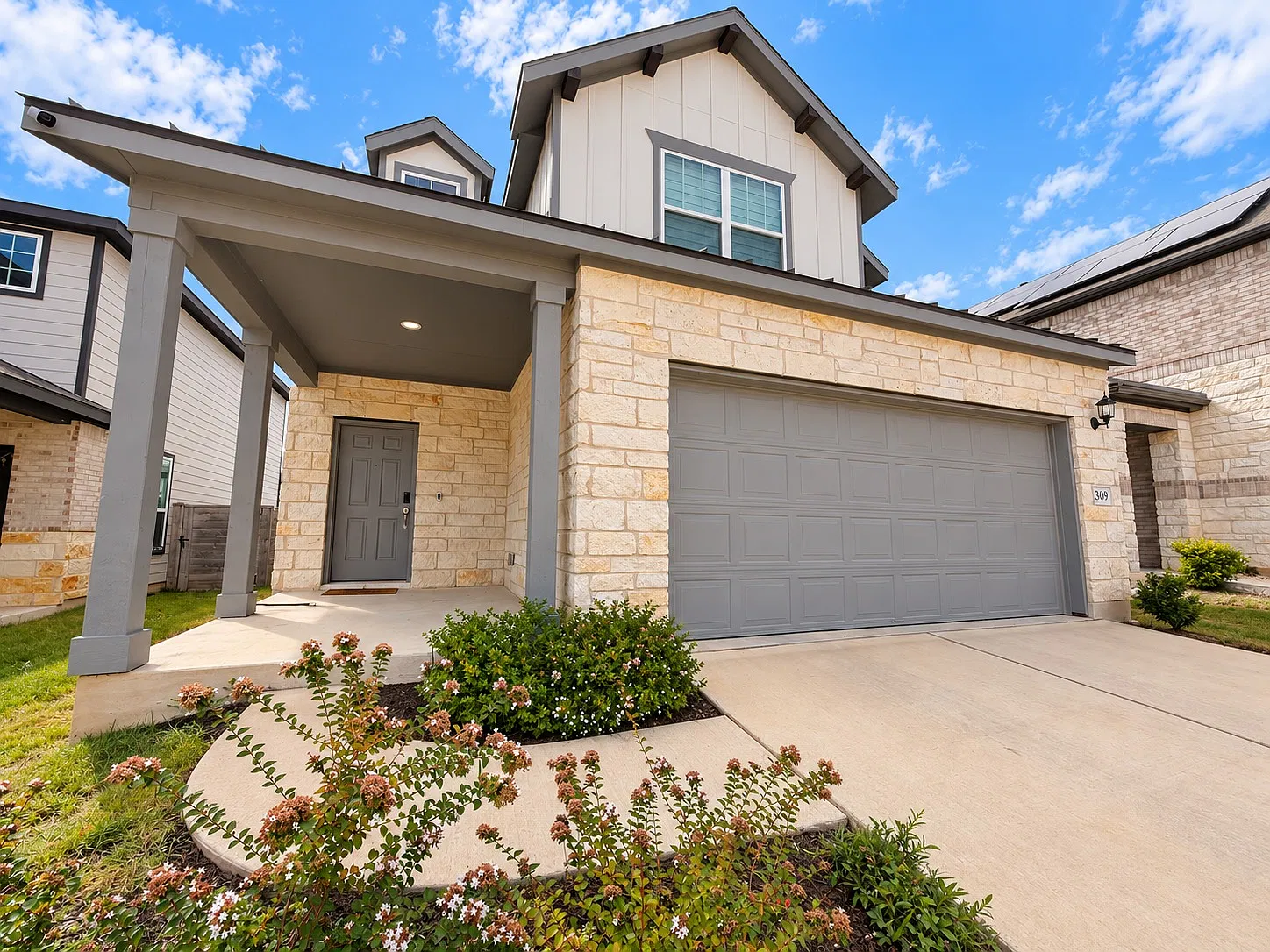 3 bed, 2.5 bath, 1645 sqft, $2,150 — Photo 2