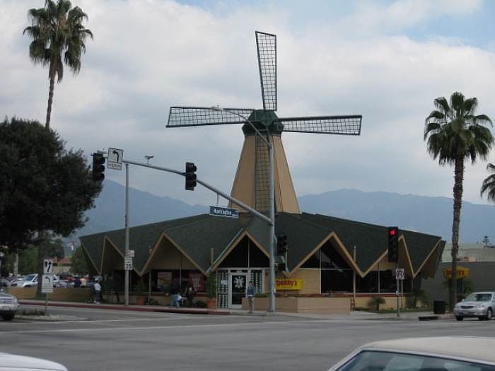 nearby restaurants