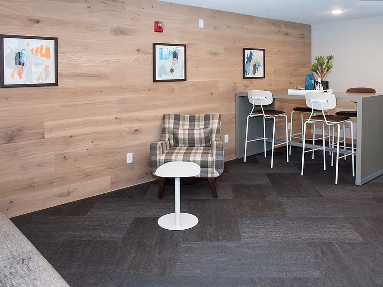 Aspenwoods Apartments — Photo 16