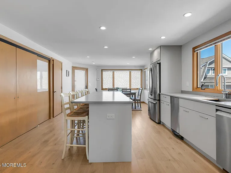 304 Oceanfront — Photo 10