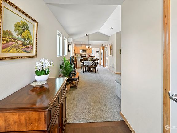 5th image of 378 NE OHenry Court