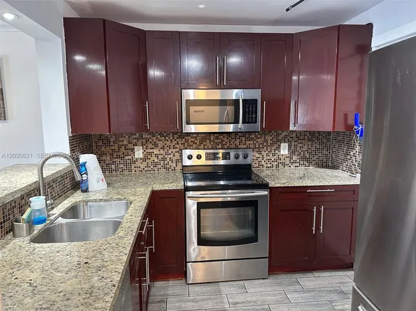 17000 NW 67th Ave APT 344, Hialeah, FL 33015