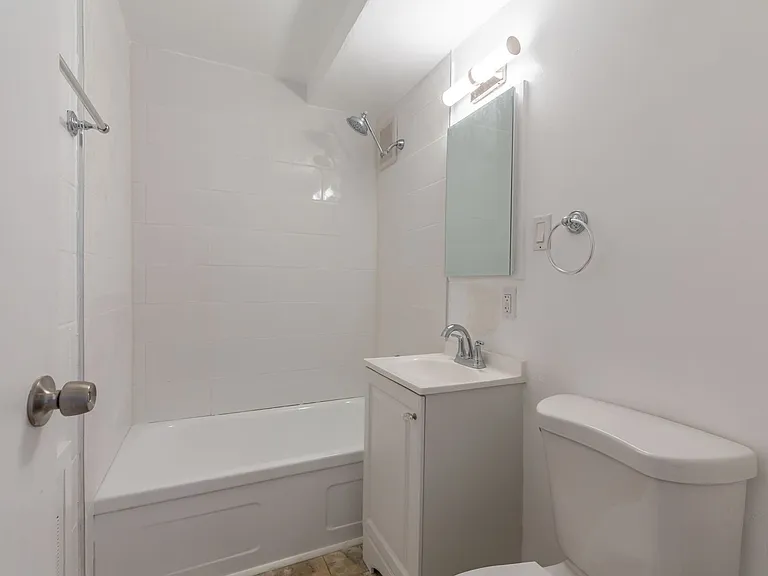 Viewmont Apartments — Photo 27