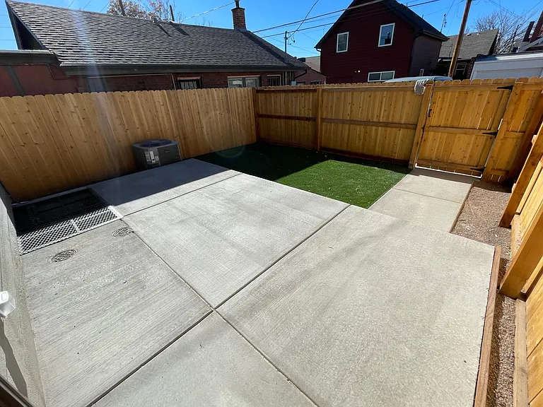 3431 N Columbine St — Photo 20