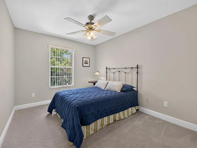 904 Assembly Ct — Photo 14