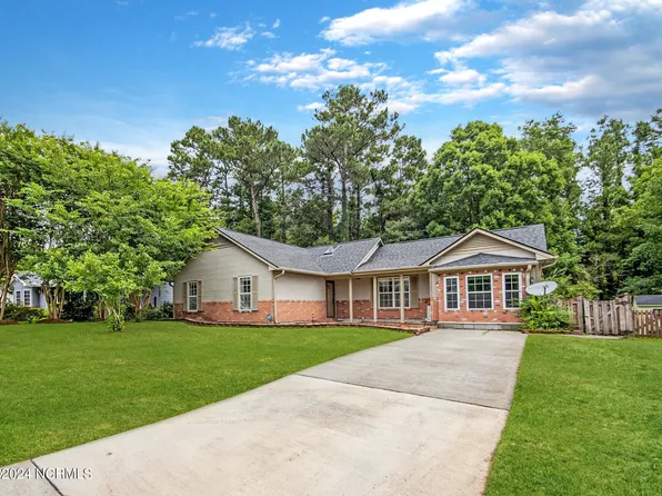105 Suffolk Circle, Jacksonville, NC 28546