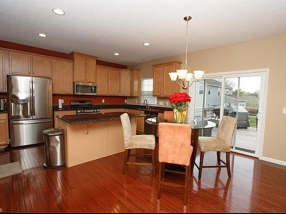 5th image of 10406 Fox Hollow Cir