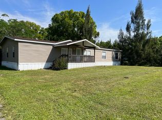 8019 S Meadowview Cir, Tampa, FL 33625