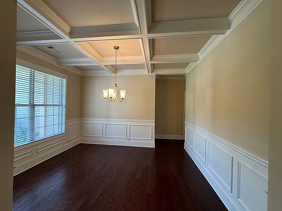 2nd image of 836 Westmoreland Ln