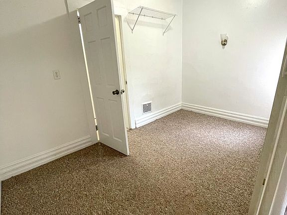 5th image of 418 Emmet St APT 4
