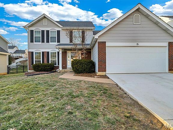 2nd image of 15 Rockwood Place Ct