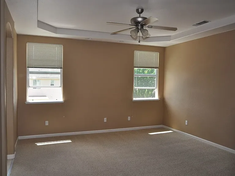 108 Lone Oak Ct — Photo 4