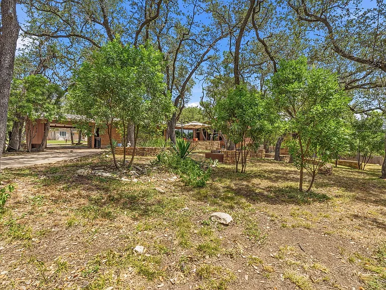 407 Almarion Dr — Photo 28