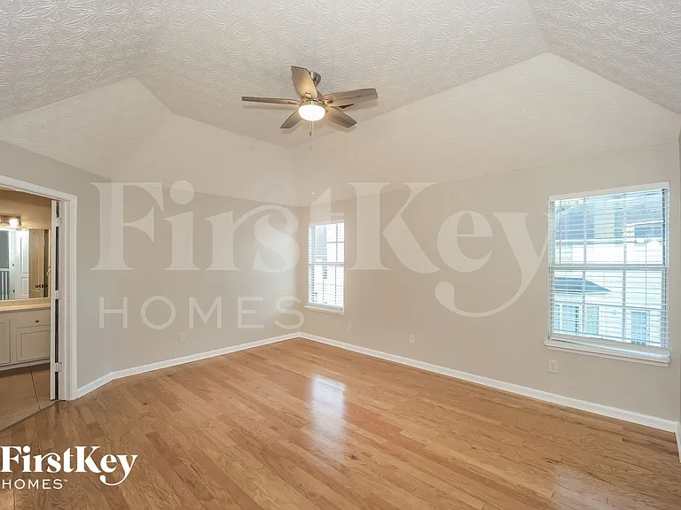 3308 Summer Brooke Ln — Photo 9
