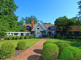 8130 Ravenswalk Ln, Cincinnati, OH 45243