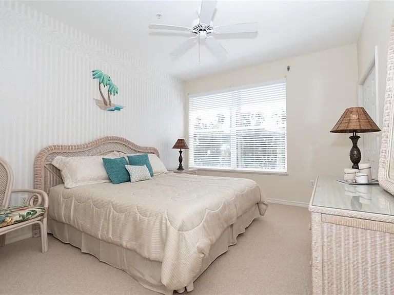 8280 Harborside Cir — Photo 24