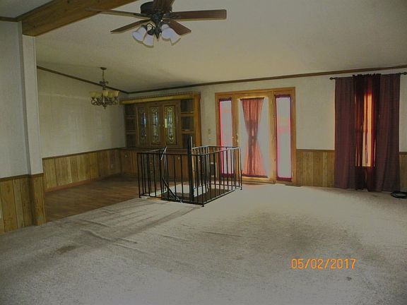 3rd image of 506 S Elm St