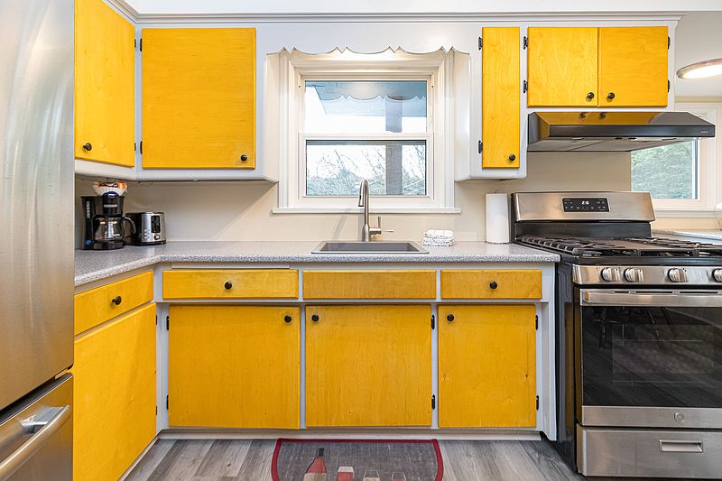 Saanich House for rent - 3 Bedrooms — photo 13