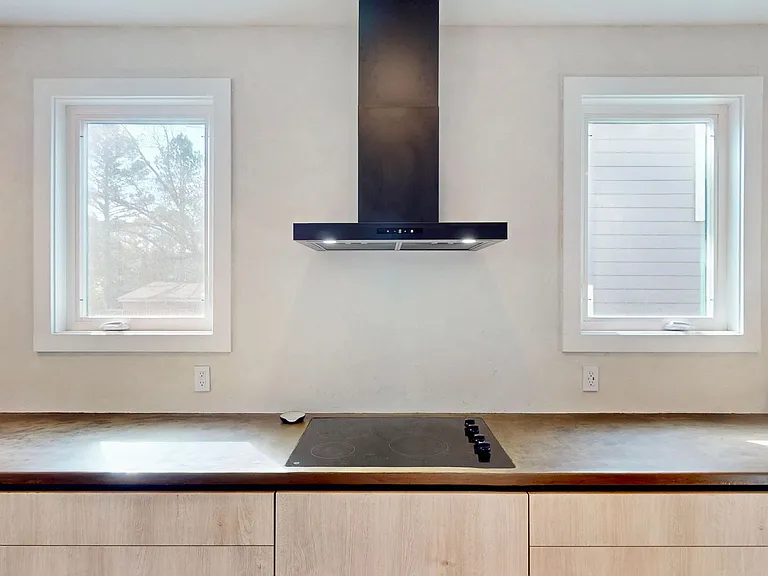 1220 Lomax Ave — Photo 21