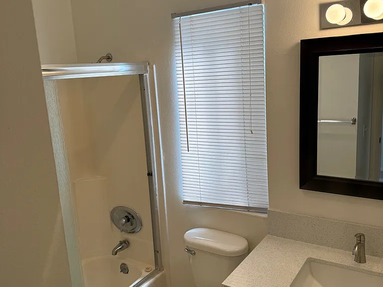 240 Aspen St #8 — Photo 6