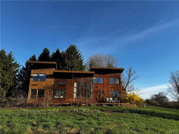 2846 W Hill Rd, Hamilton, NY 13346