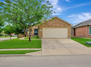 2152 Charmion Ln, Fort Worth, TX 76131