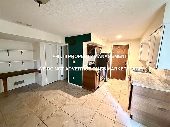 3rd image of 7801 N Oregon Ave