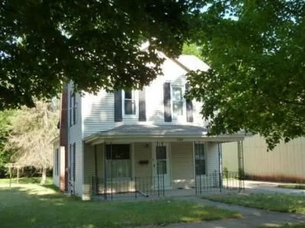 208 Days Ave, Buchanan, MI 49107