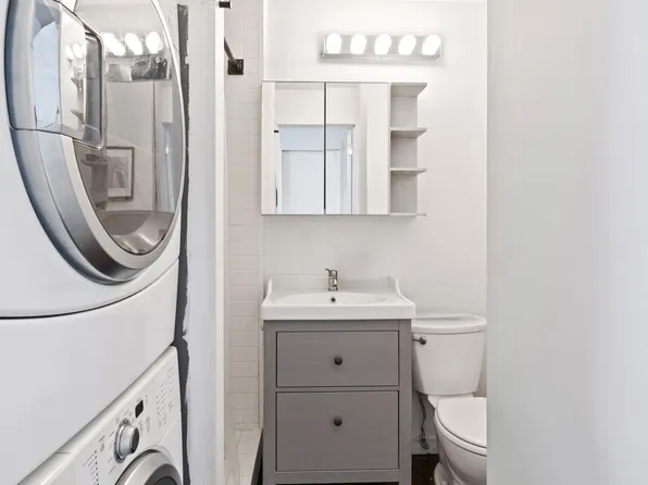 498 Bergen Street image 9 of 11