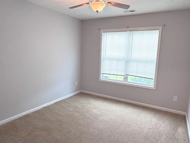 337 Kingston Rd — Photo 8