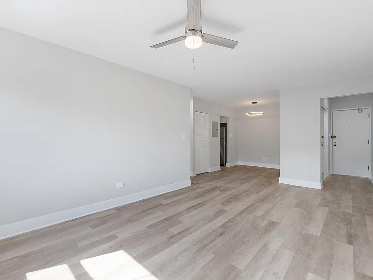 2000 W. Summerdale Ave — Photo 12