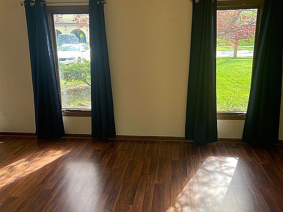 3rd image of 5520 Edgewood Dr