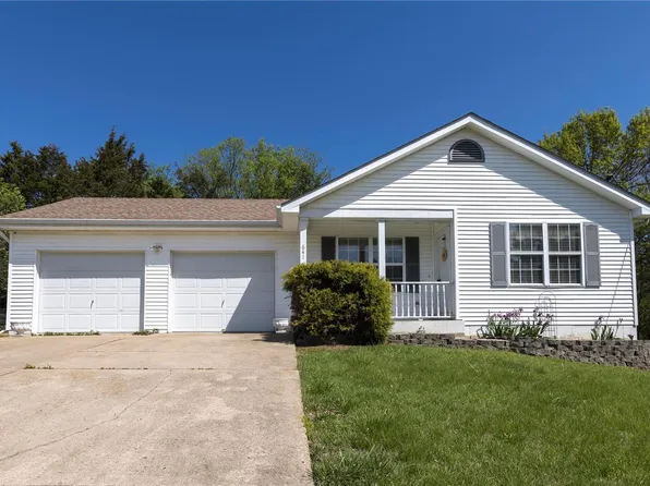 641 Woodview Dr, Villa Ridge, MO 63089