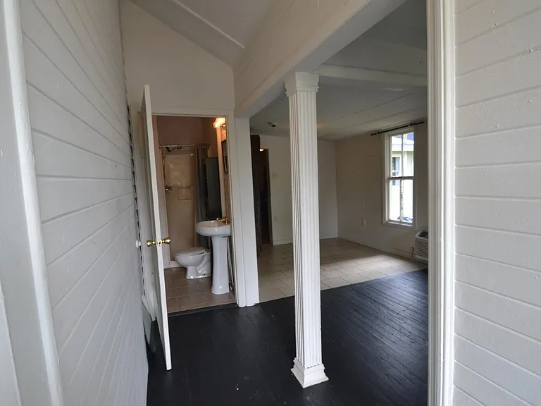 735 2nd Ave #4 — Photo 3