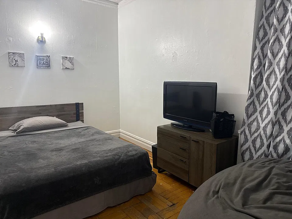 1663 Grand Concourse
