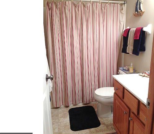 3rd image of 165 Elm Dr W
