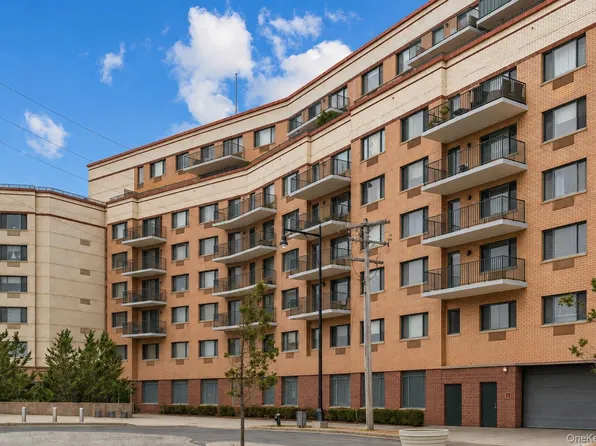 136 Beach 117th Street #2H, Rockaway Park, NY 11694