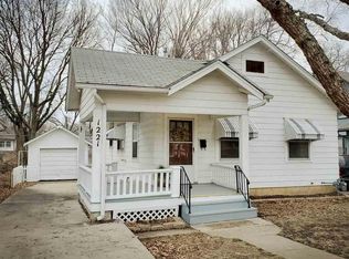 1221 SW Randolph Ave, Topeka, KS 66604