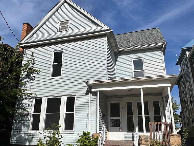 912 W 9th St — Photo 1