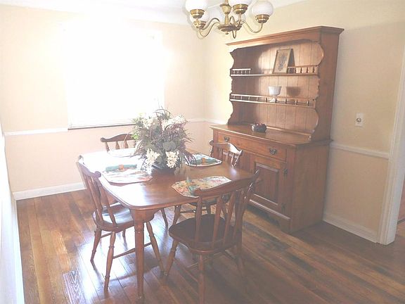 4th image of 7257 Silver Crest Dr