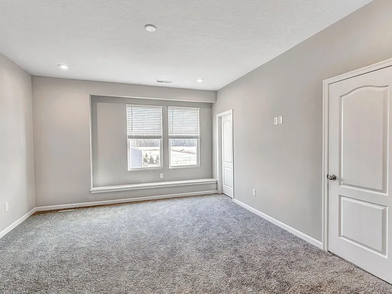 5849 Parkview Ln — Photo 9