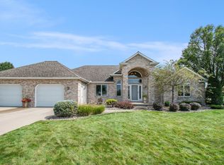 1851 Waterfall Dr, Nappanee, IN 46550