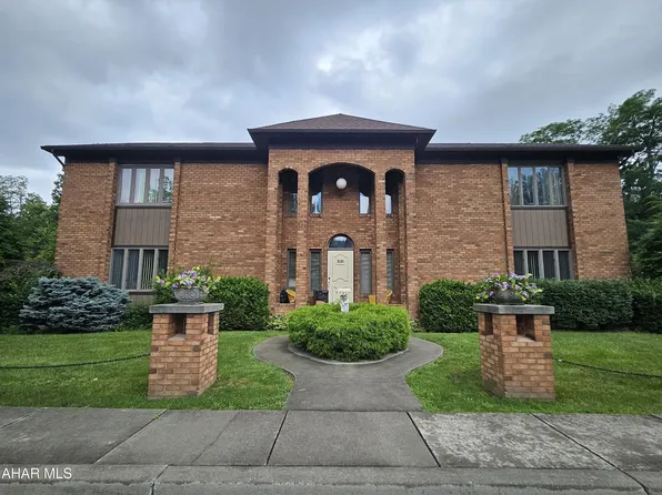 531 S Terrace Dr, Altoona, PA 16602