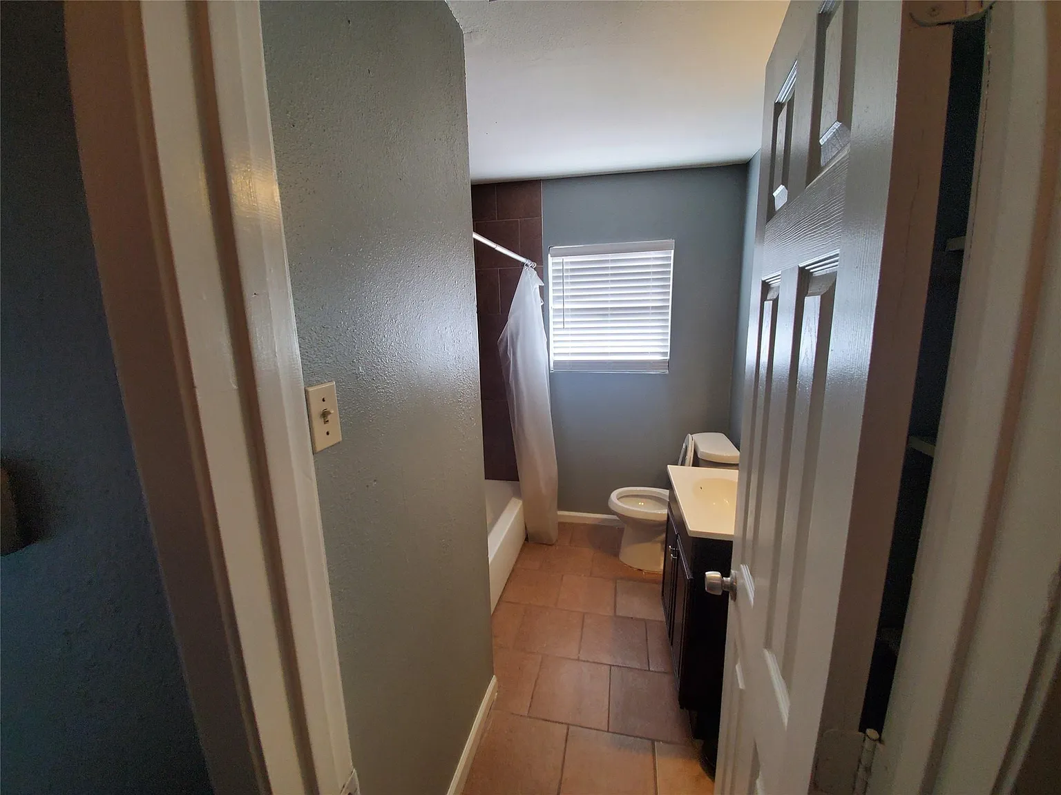 3 bed, 2.0 bath, 1185 sqft, $1,450 — Photo 4