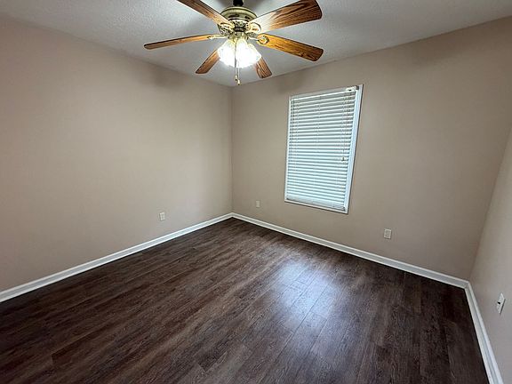 4th image of 2304 Merwood St #B