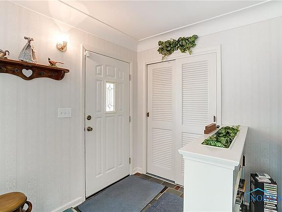 4th image of 3535 Camille Dr