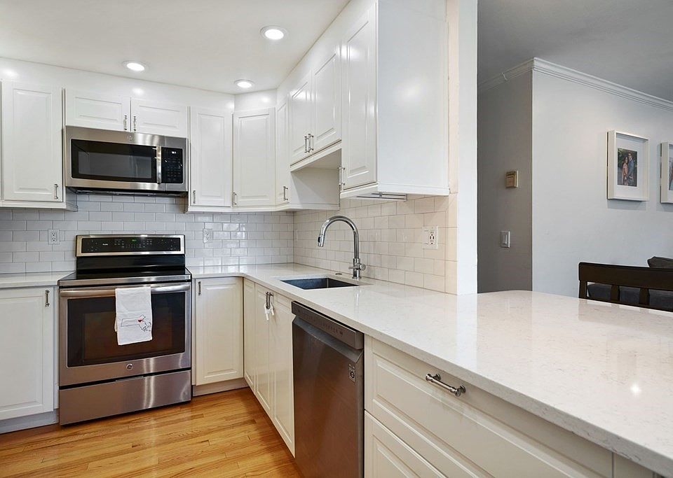 1st image of 50 Green St APT 212